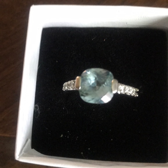 Woman’s Fashion Ring - Picture 8 of 8